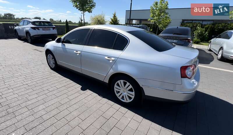 Седан Volkswagen Passat 2010 в Мукачевому