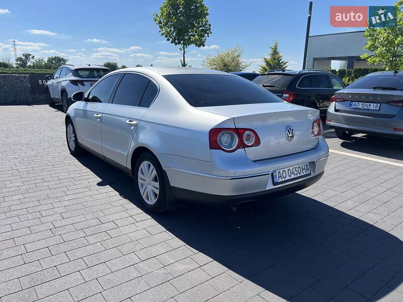 Седан Volkswagen Passat 2010 в Мукачевому