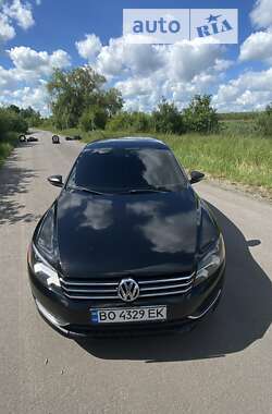 Седан Volkswagen Passat 2011 в Тернополі