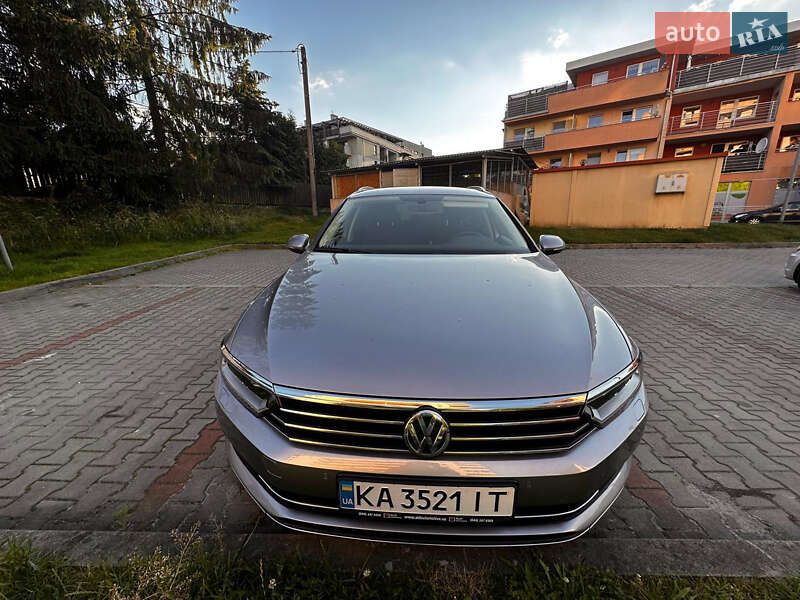 Универсал Volkswagen Passat 2018 в Львове