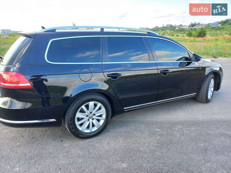 Універсал Volkswagen Passat 2014 в Рівному