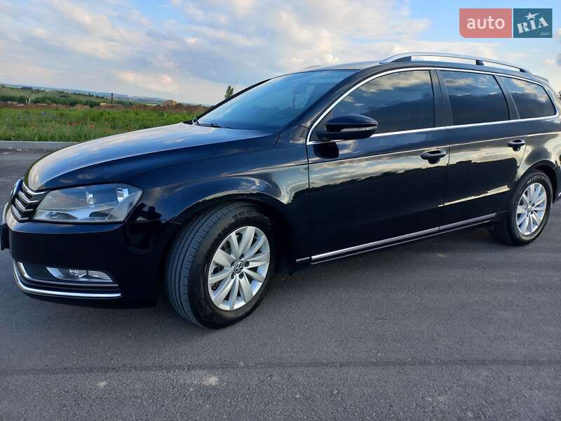 Універсал Volkswagen Passat 2014 в Рівному