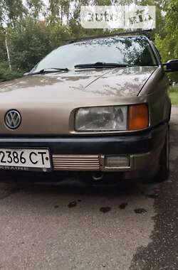 Седан Volkswagen Passat 1989 в Харькове