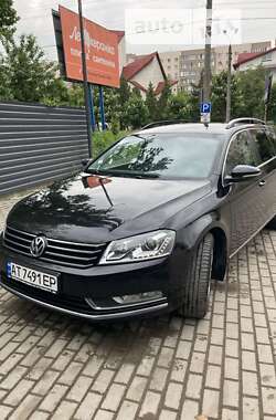 Універсал Volkswagen Passat 2013 в Івано-Франківську