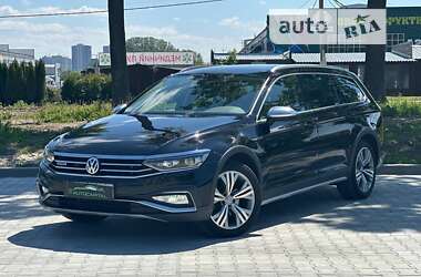 Универсал Volkswagen Passat 2020 в Киеве