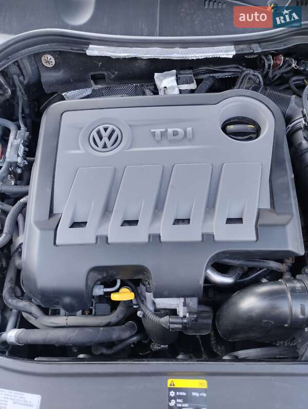 Универсал Volkswagen Passat 2014 в Звягеле