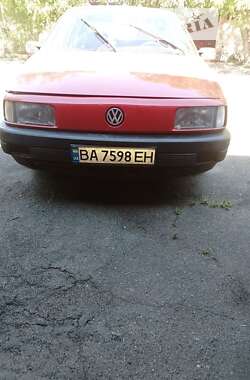 Седан Volkswagen Passat 1989 в Жовтих Водах