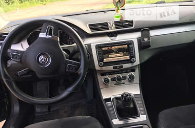 Универсал Volkswagen Passat 2013 в Житомире