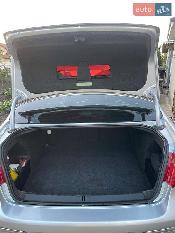 Седан Volkswagen Passat 2006 в Одессе