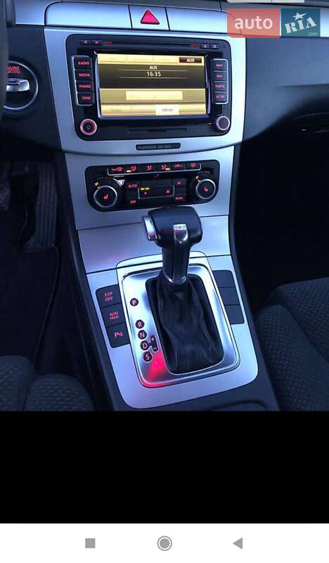 Универсал Volkswagen Passat 2010 в Луцке