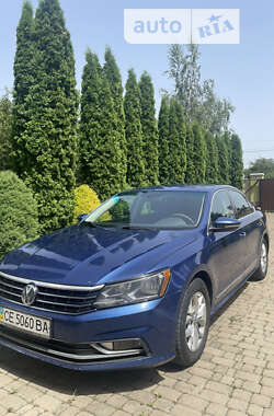 Седан Volkswagen Passat 2016 в Черновцах