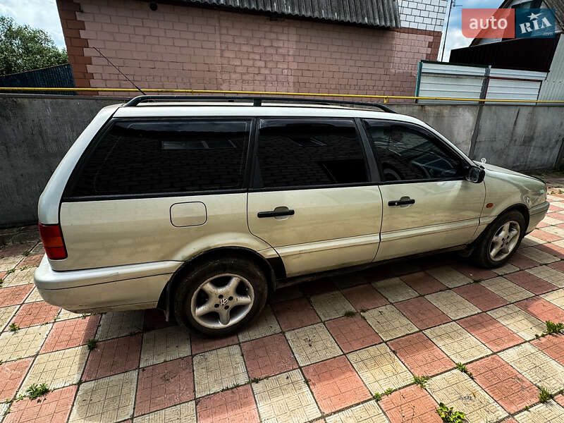 Універсал Volkswagen Passat 1994 в Балаклії