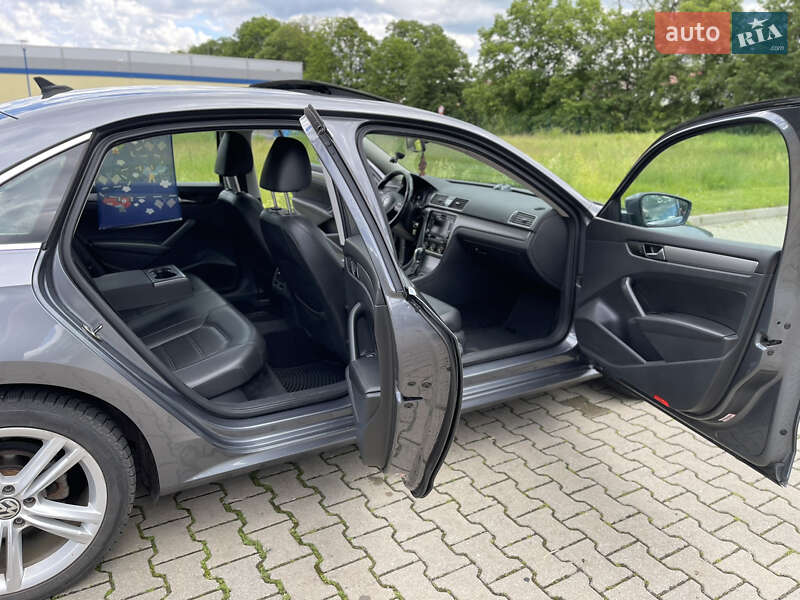 Седан Volkswagen Passat 2013 в Львове