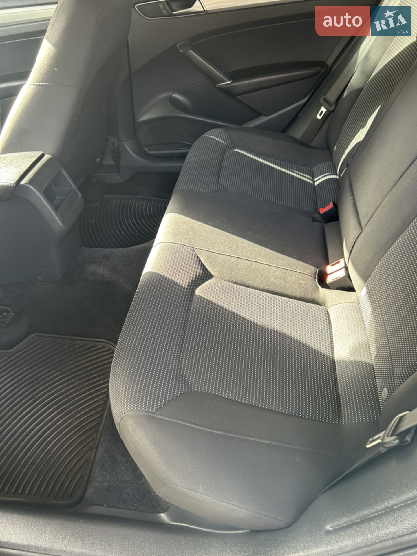 2015 Volkswagen Passat - мініатюра 9