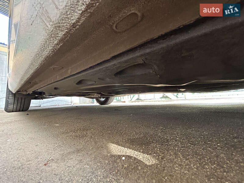 Седан Volkswagen Passat 2015 в Днепре