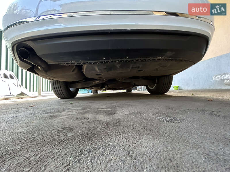 Седан Volkswagen Passat 2015 в Днепре