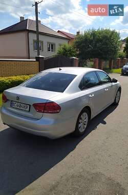 Седан Volkswagen Passat 2012 в 