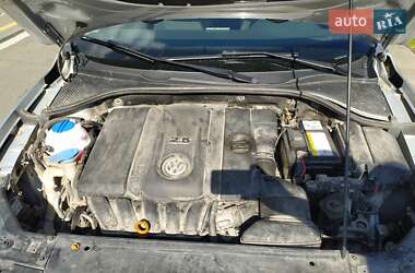 Седан Volkswagen Passat 2012 в 