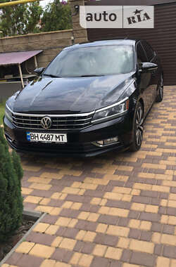 Седан Volkswagen Passat 2018 в Києві