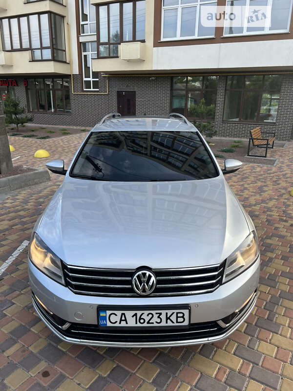 Універсал Volkswagen Passat 2011 в Умані