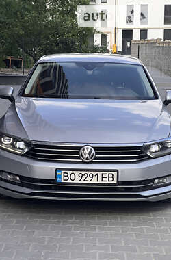 Седан Volkswagen Passat 2015 в Тернополе