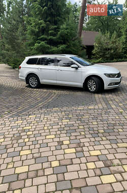 Универсал Volkswagen Passat 2015 в 