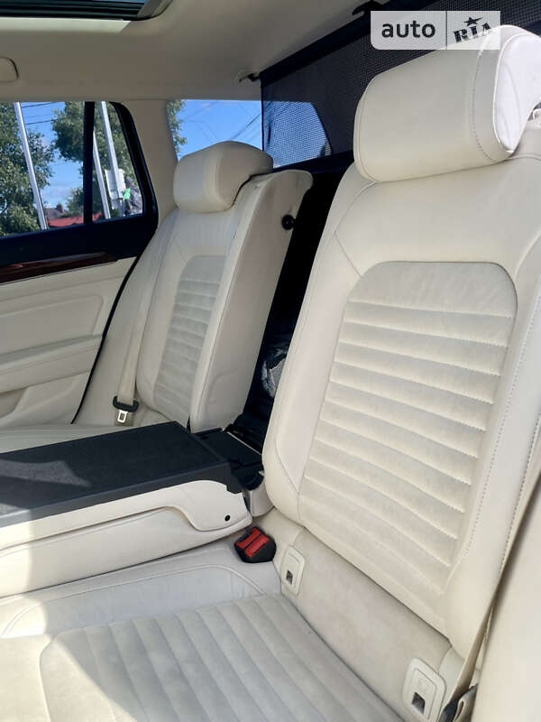 Универсал Volkswagen Passat 2015 в Вишневом