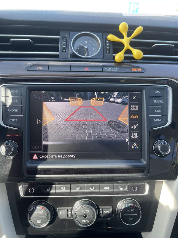 Универсал Volkswagen Passat 2015 в Вишневом