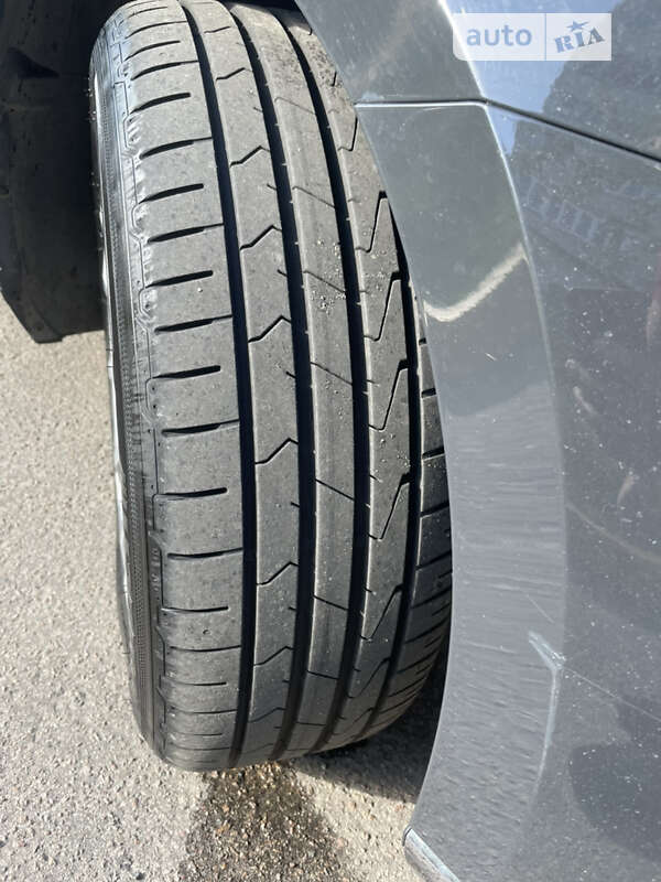 Универсал Volkswagen Passat 2015 в Вишневом