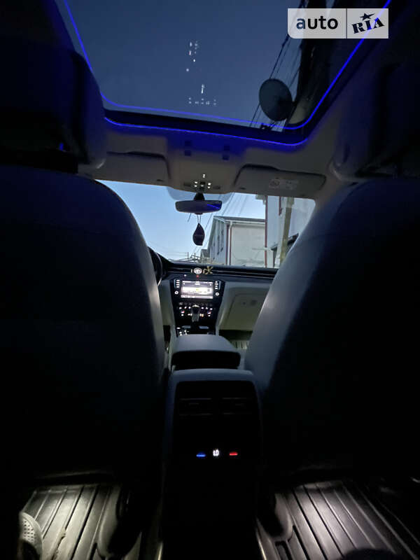 Универсал Volkswagen Passat 2015 в Вишневом