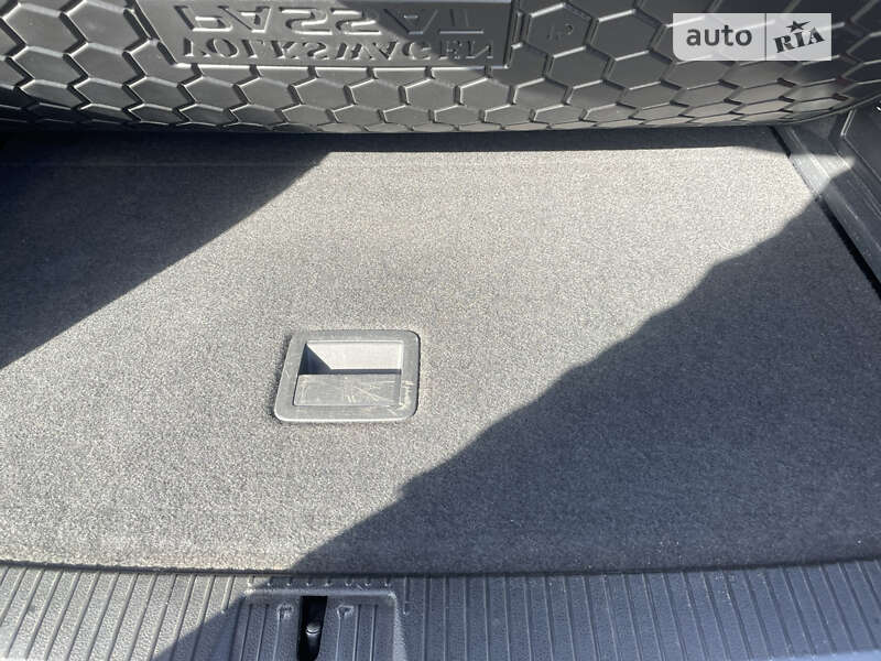 Универсал Volkswagen Passat 2015 в Вишневом