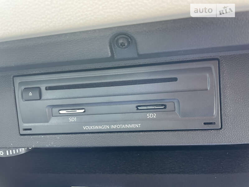 Универсал Volkswagen Passat 2015 в Вишневом