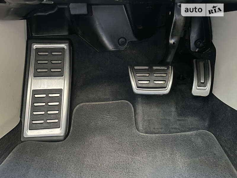 Универсал Volkswagen Passat 2015 в Вишневом