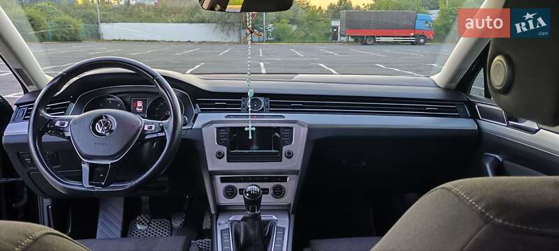 Седан Volkswagen Passat 2016 в Тячеве