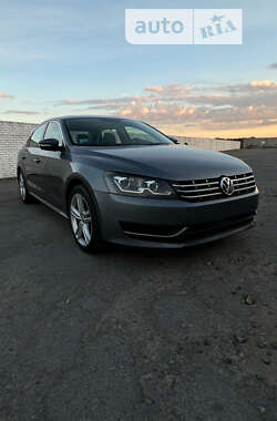 Седан Volkswagen Passat 2014 в Виннице