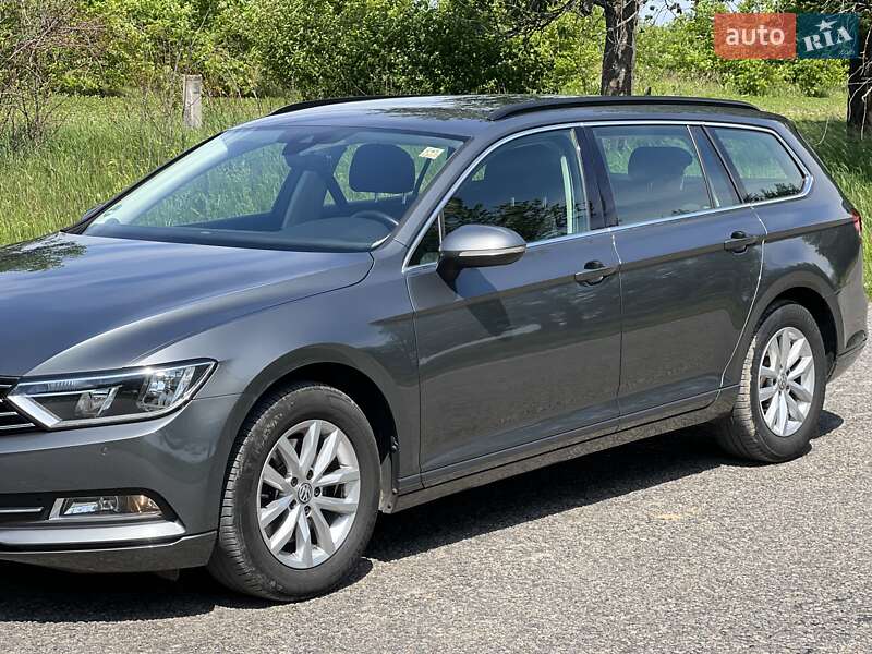 Універсал Volkswagen Passat 2017 в Кельменцях