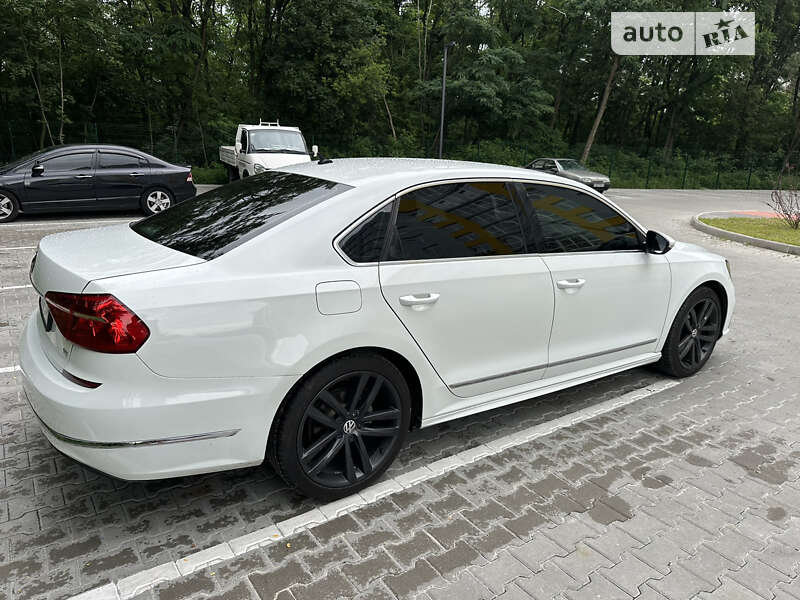 Седан Volkswagen Passat 2016 в Обухове