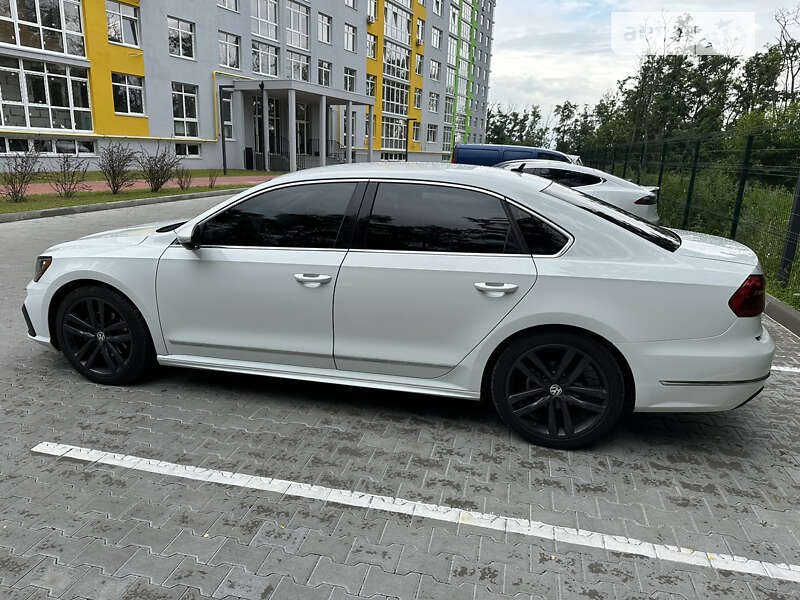 Седан Volkswagen Passat 2016 в Обухове