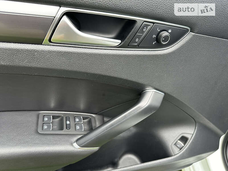 Седан Volkswagen Passat 2016 в Обухове