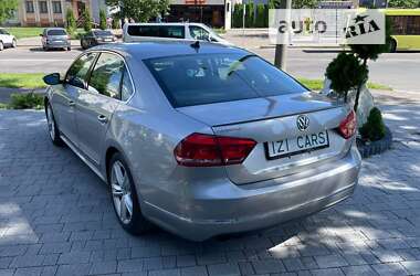 Седан Volkswagen Passat 2012 в Львове