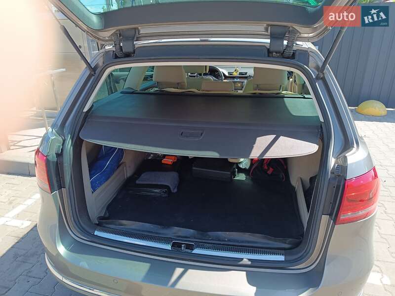 Универсал Volkswagen Passat 2011 в Шептицькому