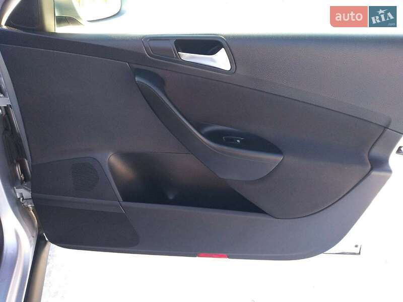Универсал Volkswagen Passat 2009 в Харькове