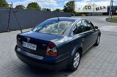 Седан Volkswagen Passat 2002 в Ярмолинцах