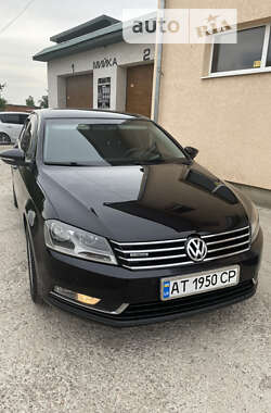 Седан Volkswagen Passat 2012 в Калуші