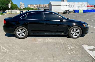 Седан Volkswagen Passat 2012 в Одесі