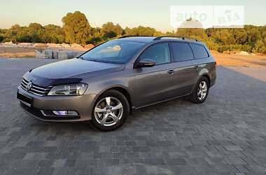 Універсал Volkswagen Passat 2011 в Хмельницькому