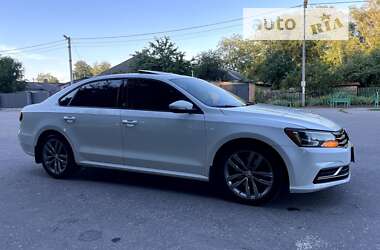 Седан Volkswagen Passat 2018 в Полтаве