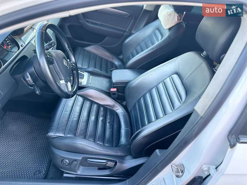 Універсал Volkswagen Passat 2013 в Дніпрі