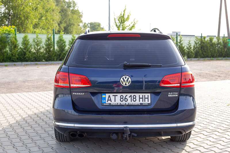 Універсал Volkswagen Passat 2012 в Івано-Франківську
