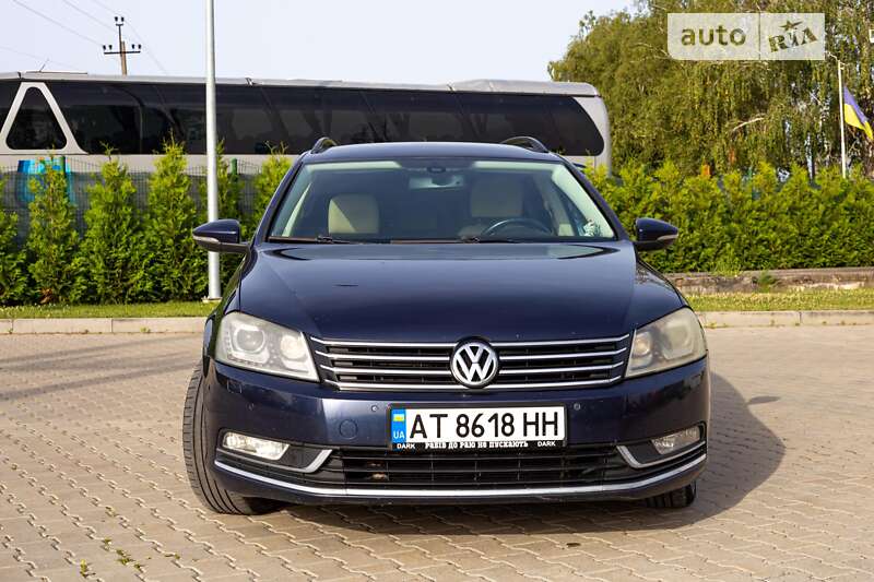 Універсал Volkswagen Passat 2012 в Івано-Франківську